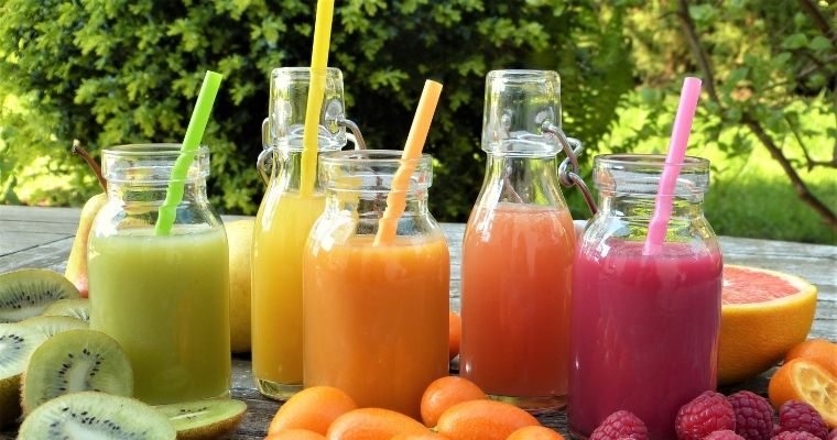 Healthy fruit smoothies for kids in the summer